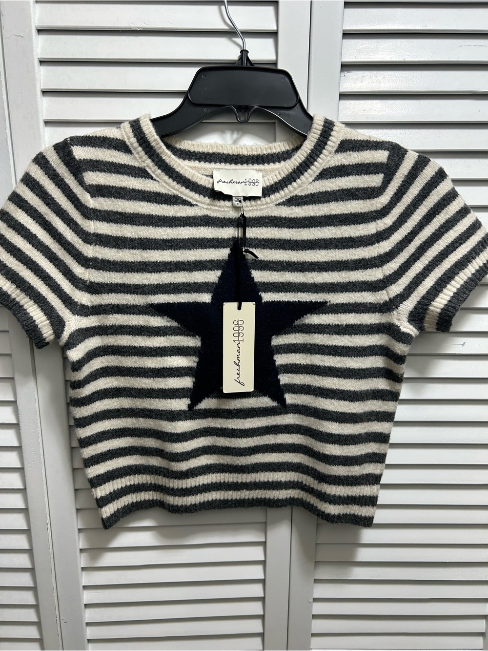 Freshman Cream & Black Striped Short-Sleeve Star Sweater NWT Size S